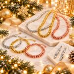 Bijoux DIY pour les fêtes de Noël avec perles chips en hématite synthétique dorées, argentées et rose doré : bracelets, colliers et boucles d'oreilles.