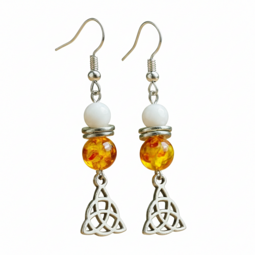 Boucles d'oreilles Triquetra jade blanc ambre finition argentée