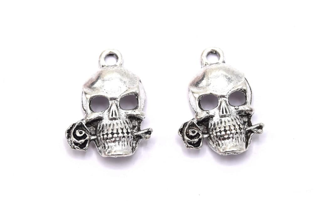 Boucle D'Oreille Signée STEFERE - Or Gris, Breloque Tête De Mort, État Neuf