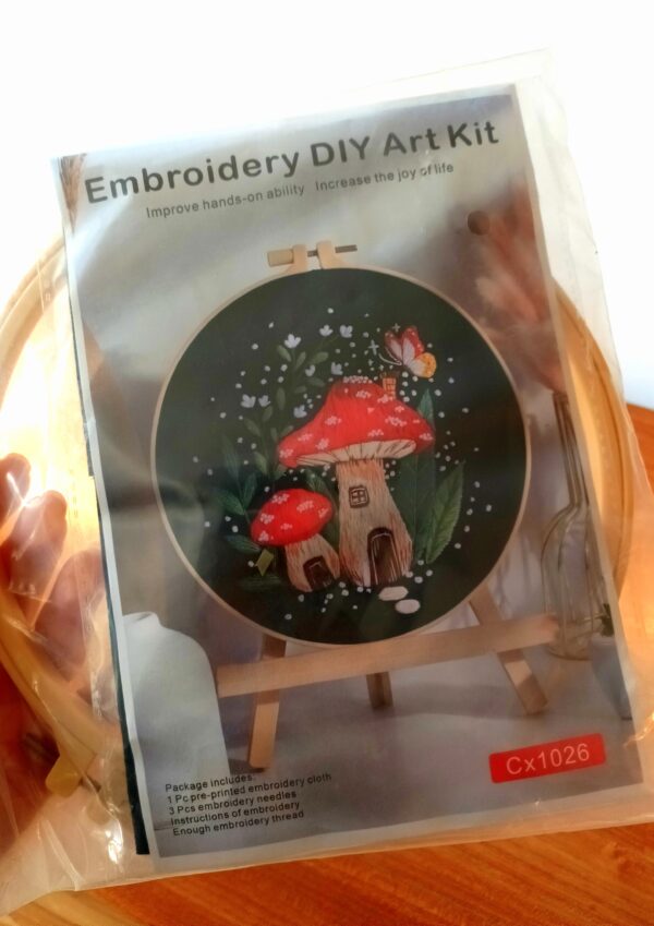 kit broderie champignon rouge