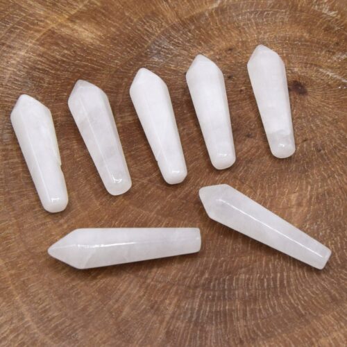 Pointe de jade blanc taillé  ~3cm non percé x1