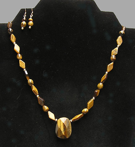 collier oeil de tigre