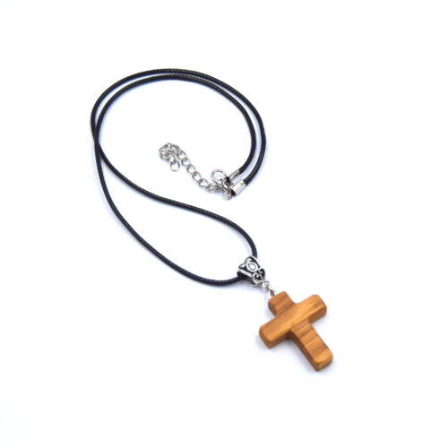 collier pendentif croix en bois d'olivier français