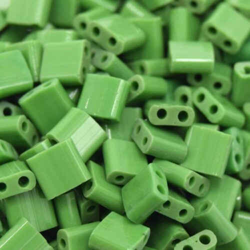 Perles de rocaille Tila carré deux trous 5mm FGB® grade A vert