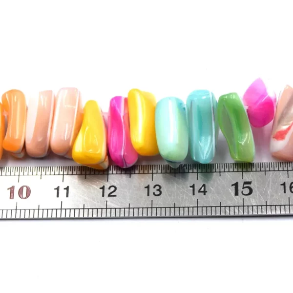 perles Trocas naturelles teintées multicolores lot de 40 unités bijoux d'été diy