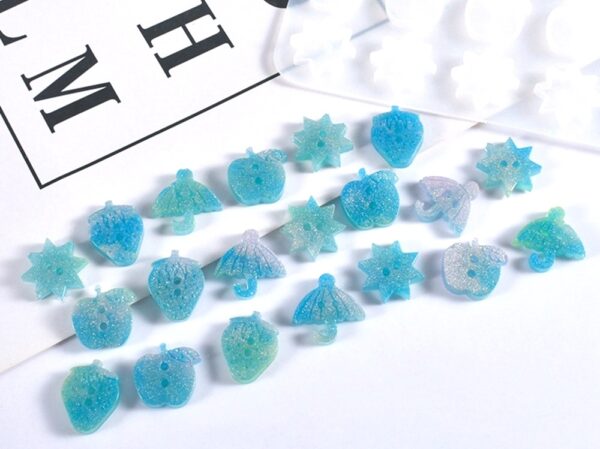 Moule en silicone pour la confection de boutons artisanales aux formes variés