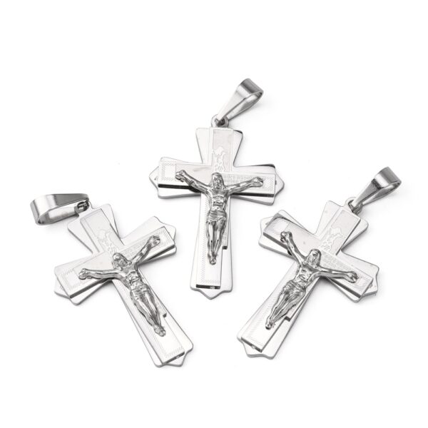 pendentif croix en acier inoxydable avec jesus relief gravé argent (4)