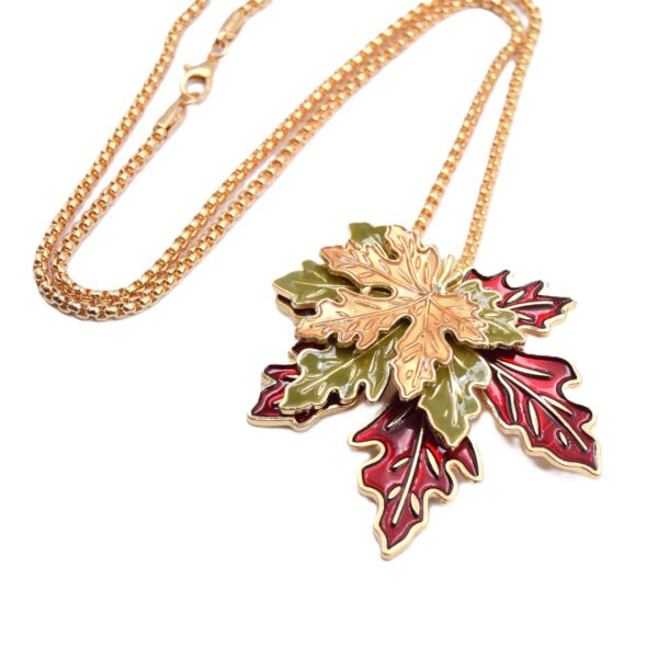 pendentif feuilles érable 3 couleurs avec chaine doré