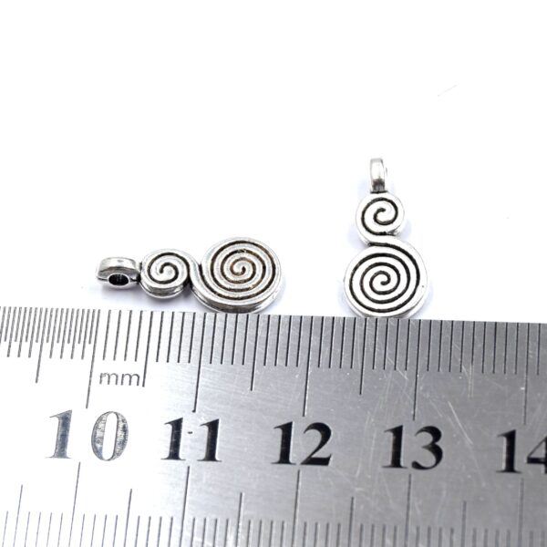 Pendentifs Spirale Tibétaine - Argent Antique - 8x17mm - Alliage Sans Nickel, Plomb, Cadmium - Lot de 30 - Fournitures Bijoux Diy