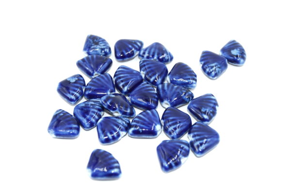 perle pour bijoux en céramique bleu faience forme coquillage