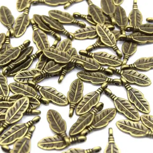 Breloques petites feuilles couleur bronze