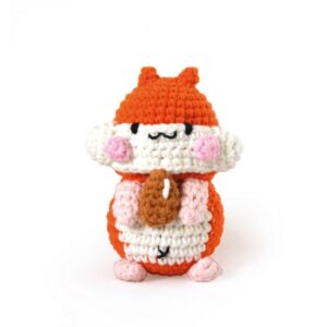kit de crochet pochi le hamster avec sa noisette
