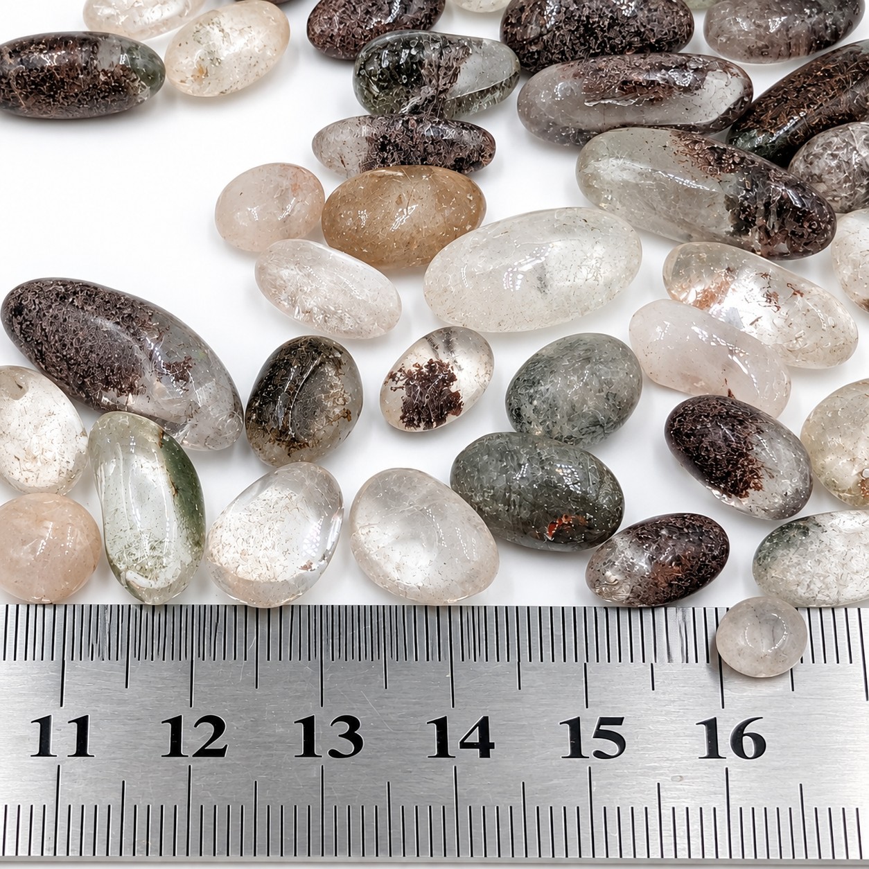 Quartz lodolite naturel non percé – Puces 7 à 16 mm – 50 g